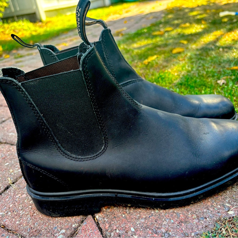 Blundstone Men’s Black Leather Dress Boots
